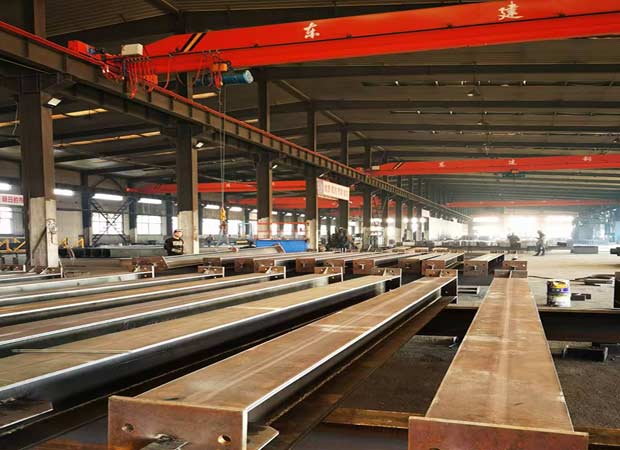 鐵嶺鋼結(jié)構(gòu)應(yīng)用解析：多元場景下的鋼結(jié)構(gòu)安裝實(shí)踐